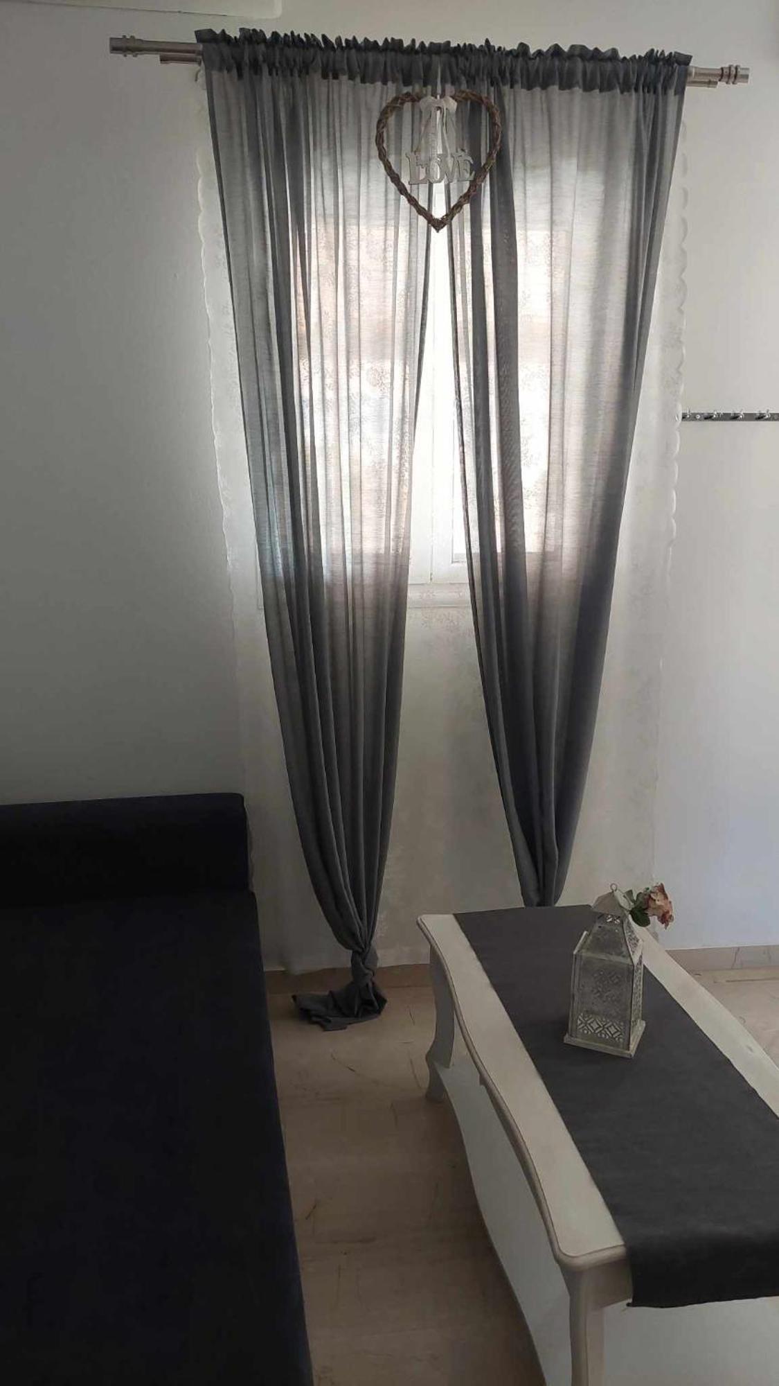Anezinas Place Apartment Perissa  Bagian luar foto